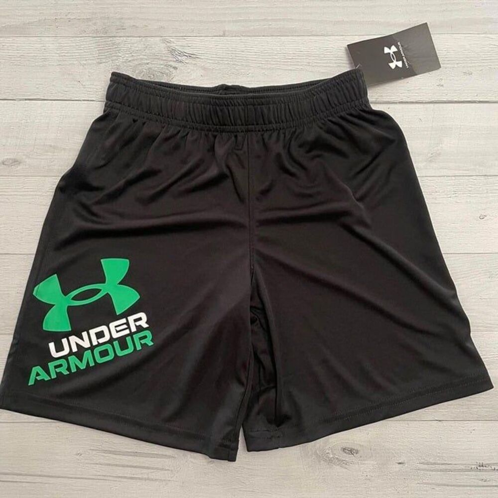 Boys under armour shorts size‎ 7
